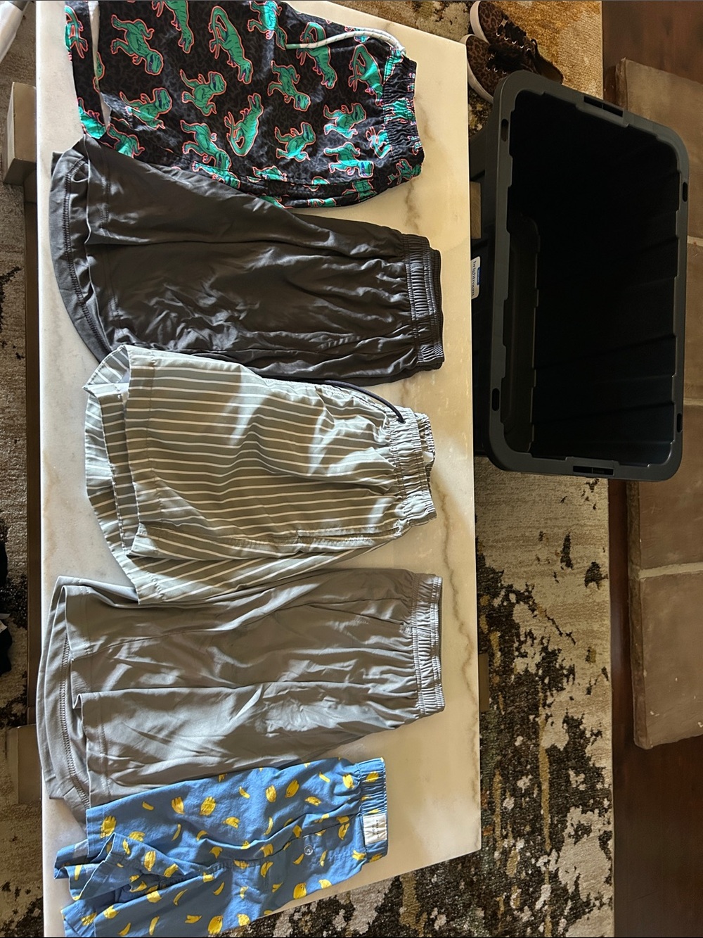 4 men shorts plus boxers all size medium